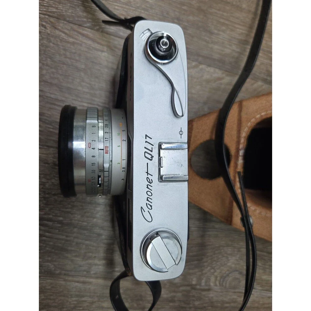 CLEAN Canon Canonet QL17  QL 35mm Rangefinder Camera 40mm 1:1.7 Lens UNTESTED